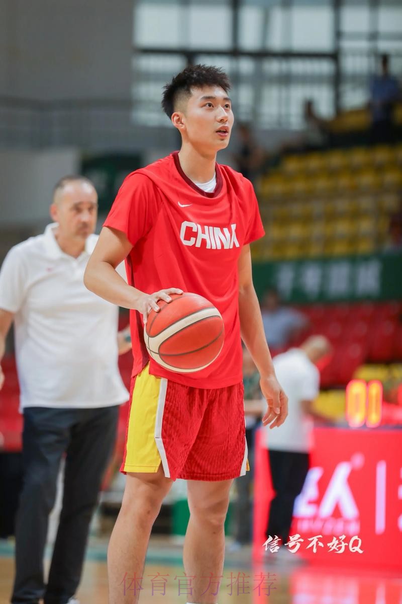 【新秀集锦】急停跳投,段睿骐20分8篮板5助攻3抢断 | 四川76-104广东 【新秀集锦】急停跳投,段睿骐20分8篮板5助攻3抢断 | 四川76-104广东